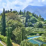 Castello Di Vezio Апарт-отель Варенна