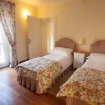 Castello Di Vezio 4* Варенна
