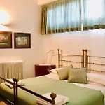 Castello Di Vezio 아파트호텔