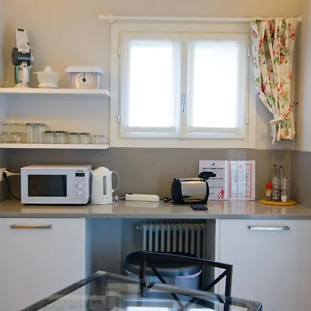 Lägenhetshotell Castello Di Vezio Varenna