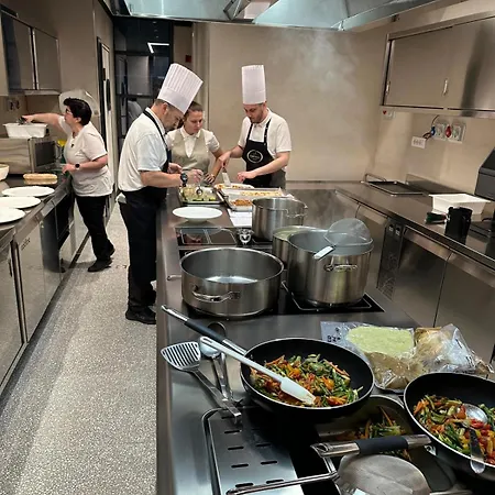 Castello Di Vezio Lägenhetshotell