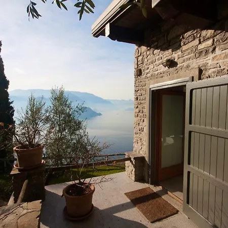 Hotel apartamentowy Castello Di Vezio Varenna