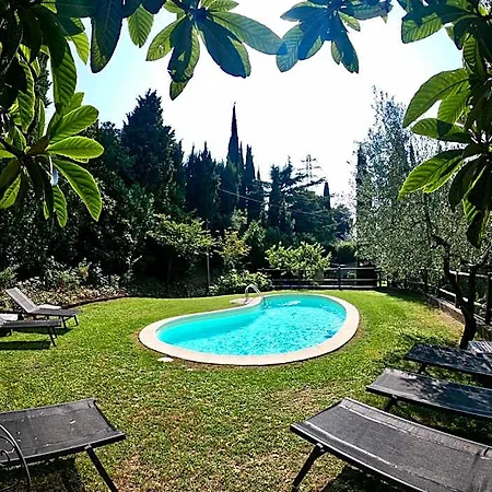 Apartahotel Castello Di Vezio
