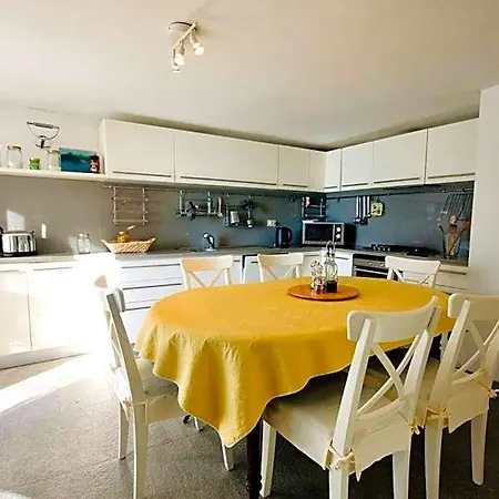 Castello Di Vezio Apartahotel