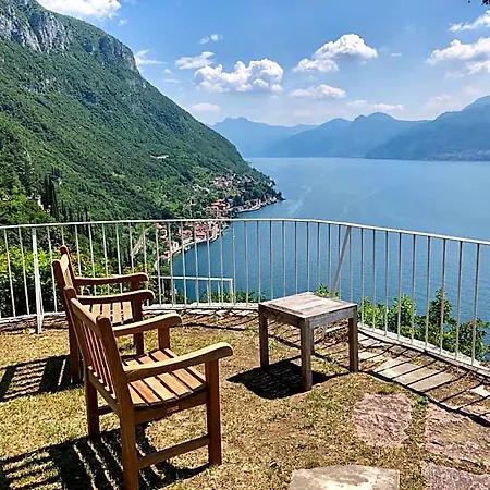 Castello Di Vezio Apartahotel 4*