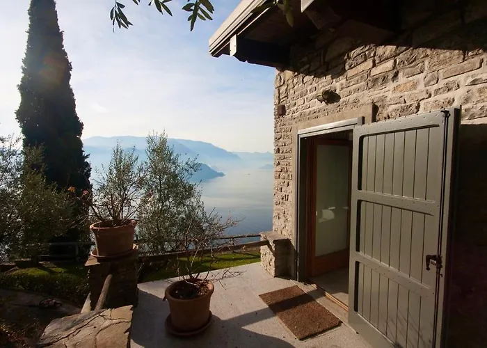 Aparthotel Castello Di Vezio Varenna