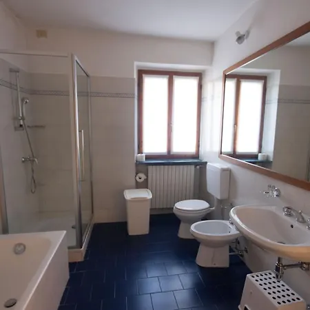 Castello Di Vezio Apart Otel Varenna