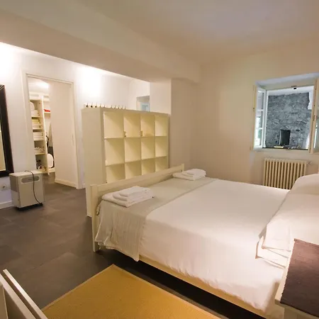 Castello Di Vezio 4* ヴァレンナ