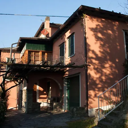 Castello Di Vezio 4* ヴァレンナ